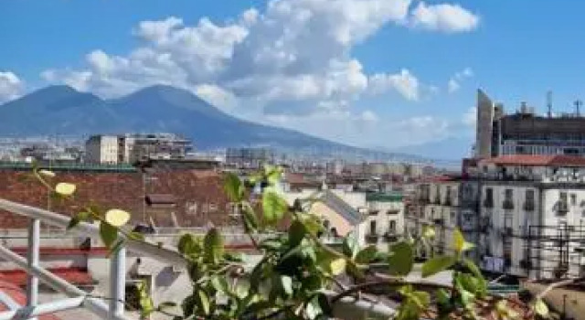 Il Balconcino, Забронировать Отель Отели Неаполя с парковкой, рядом с Кафедральный собор Неаполя, Парковка