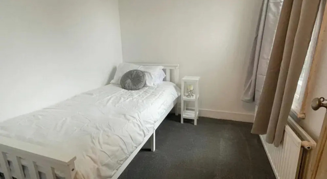 House - Sleeps 6 - Garden - Parking, Rezervasyon Tatil Evi Merseyside villalar, Villa