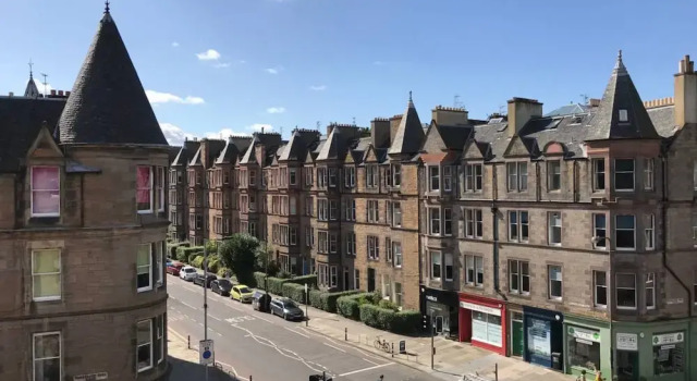 Fabulous 6 Bedroom Edinburgh Apartment, Забронировать Апартаменты/квартира Эдинбург Midlothian, рядом с Национальный музей Шотландии