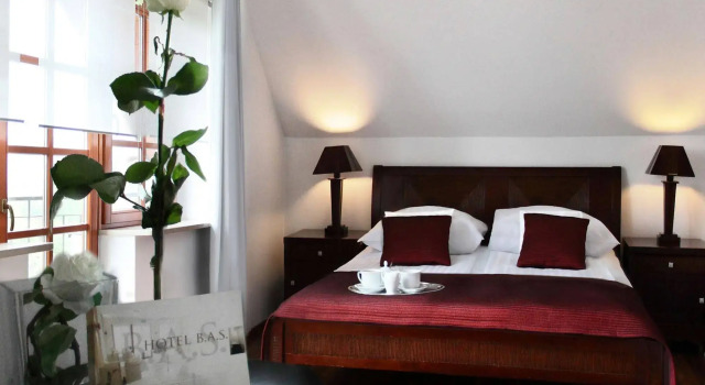 Hotel B.A.S Villa Residence, Boek Hotel Hotels in Klein-Polen met parkeren, Parkeren