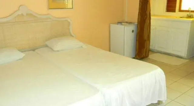 Regency Cove Hotel, Rezervovat Hotel Hastings Barbados