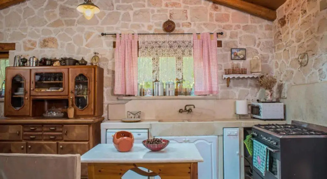 Коттедж Jiannis Villa - Stone Villa in the Greenery