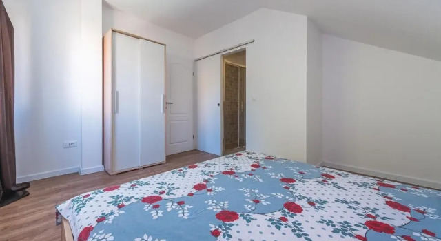 Amazing Home in Brodarica With Wifi and 6 Bedrooms, Забронировать Отель Отели Бродарика с парковкой, Парковка