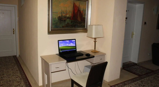 Hotel Stolteraa, Забронировать Отель Отели Ростока с парковкой, рядом с Мельница Майера, Парковка