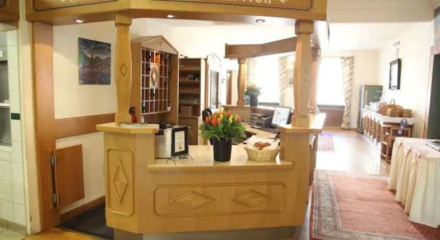 Brauereigasthof/Hotel Bürgerbräu, Varaa Hotelli Hotellit Baijeri pysäköinnillä, Pysäköinti