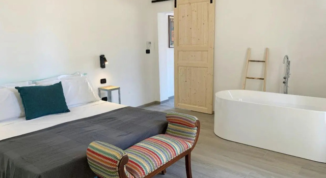 Agromarino Torre Guaceto by Apulianbnv, Varaa Hotelli Hotellit Valle d'Itria pysäköinnillä, Pysäköinti