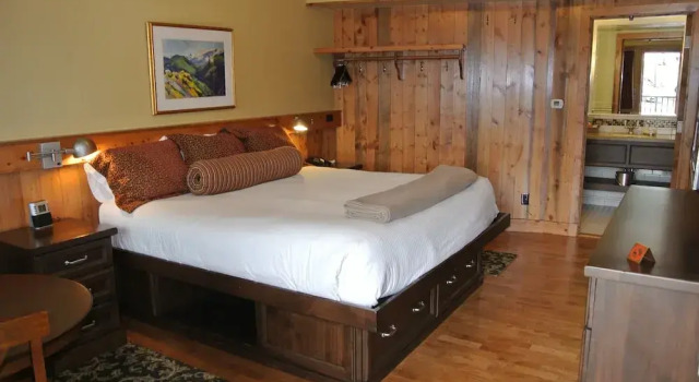 Двухместный номер Deluxe с балконом The Green Bridge Inn