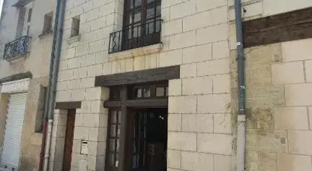 MAISON GITE ENTIER en HYPER HYPER CENTRE QUARTIER HISTORIQUE DE TOURS à 25 metres DE LA CELEBRE PLACE PLUMEREAU pour 2 à 7 Personnes, Rezerwuj Hotel Tours 