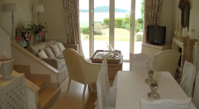 Вилла с 3 комнатами The Marble Resort