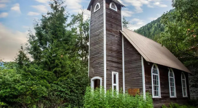 Three Valley Lake Chateau, Buchen Sie Hotel Revelstoke Revelstoke