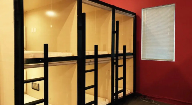 Time Zone Hostel Hollywood, Забронировать Хостел Хостелы Голливуда, рядом с Бульвар Голливуд, Хостел