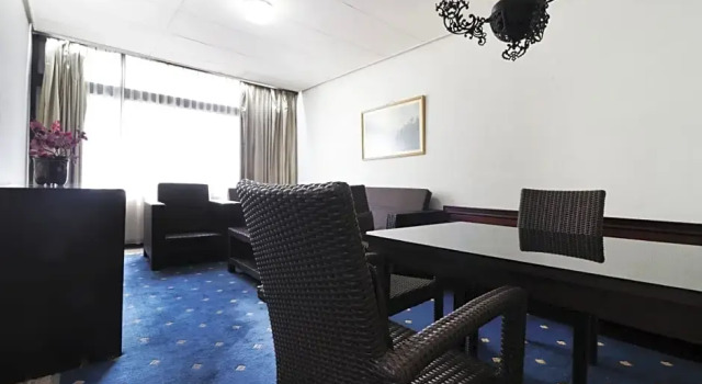 Standard Suite Istana Hotel Bandung Mitra RedDoorz