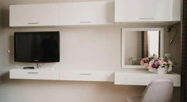 Апартаменты Modern & Central 1BR Apartment with Free street parking