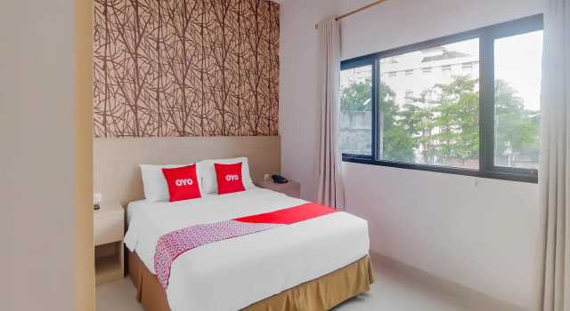 OYO 90312 Bahu Bay Hotel, Book Hotel Hotels in Sulawesi with Parking, Parking