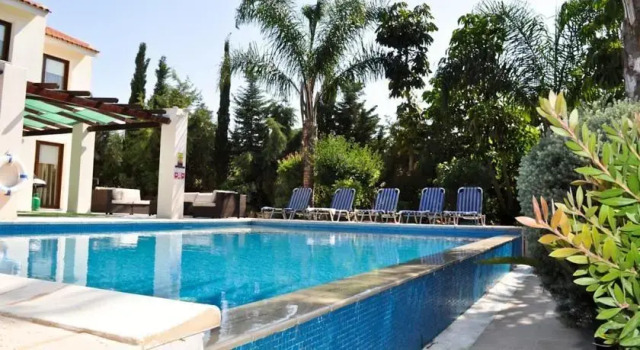 Oceanview Villa 022, Boek Villa Hotels in Protaras met parkeren, in de buurt van Sunrise Beach, Parkeren