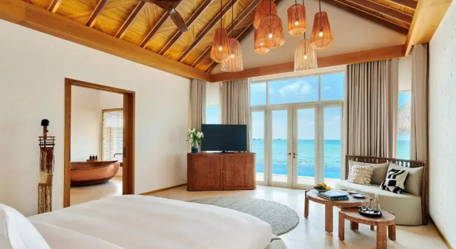 Вилла с собственным бассейном Water с 3 комнатами Sunset Sirru Fen Fushi Private Lagoon Resort Maldives