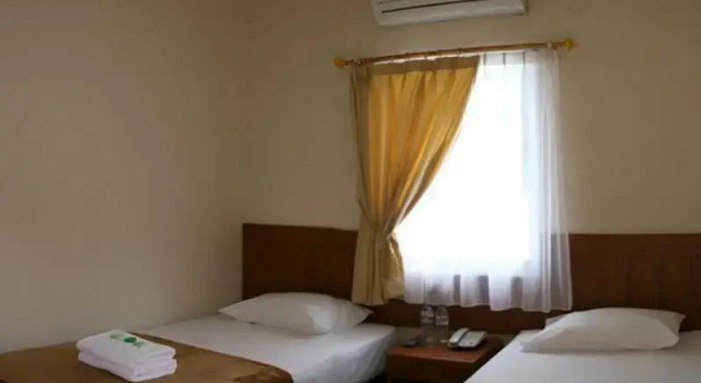 Jelita Tanjung Banjarmasin, Book Hotel Tanjung 