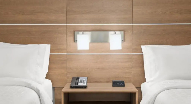 Четырёхместный люкс Holiday Inn Express Hotel & Suites Palm Bay by IHG