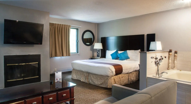 Heartland Inn Coralville, Rezerwuj Hotel Hotele w Iowa z basenem, Basen