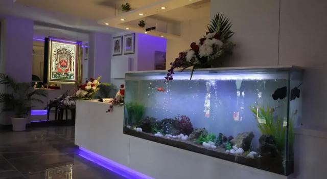 Hotel Kailash Plaza, Rezervovat Hotel Déhrádún Uttarakhand