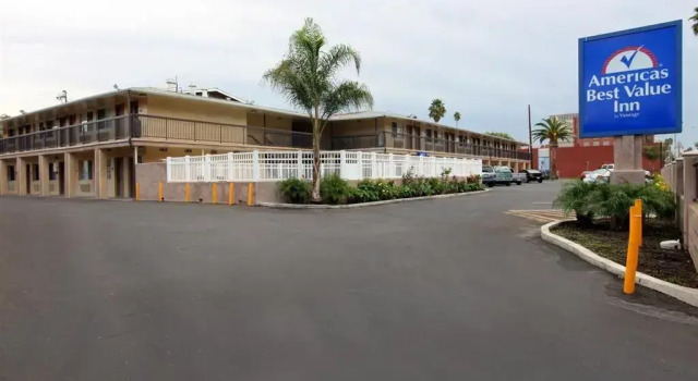 Americas Best Value Inn Riverside, Rezervați Hotel Riverside California