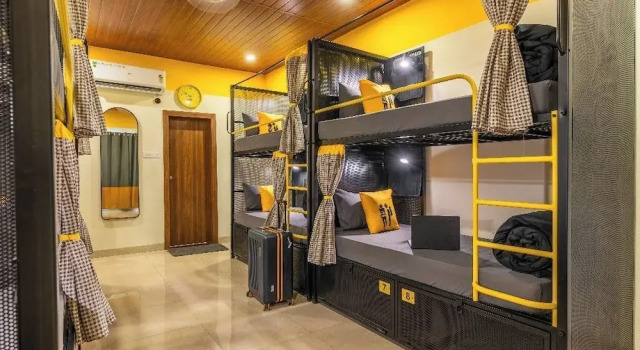 Кровать в общем номере The Hosteller Lonavala, City Centre