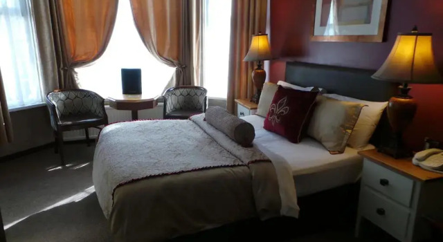 Номер Superior Brookside Hotel & Residents Bar , Cozy lounge areas & Terrace ,Suitable for Solo Travelers Couples Educational Groups Families & Contractors welcome