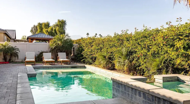 Luxe Indio Stay w/ Pool, Tiki Bar & Fire Pit Near Coachella Longfellow