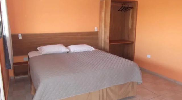 Hotel Pousada Unaí em Boituva, Забронировать Отель Бойтува штат Сан-Паулу