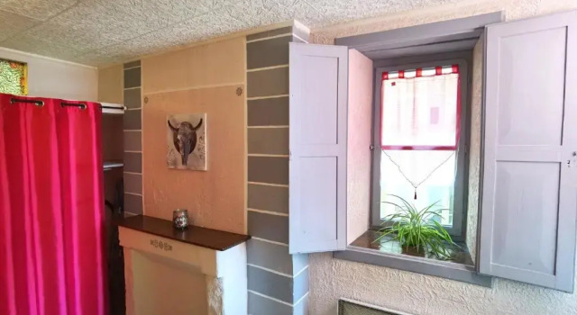 Appartement T1 bis quartier du château de Pau, Забронировать Апартаменты/квартира Отели По с парковкой, рядом с Стадион Pau-Pyrenees Whitewater, Парковка