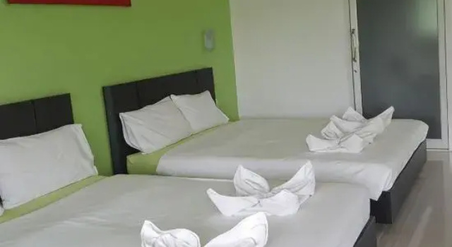 Семейный номер Standard с видом на бассейн Thipburee Resort