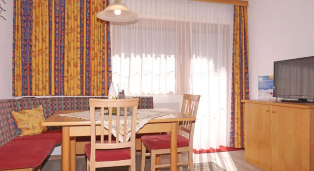 Wiesenhof Kappl in Kappl, Rezervovat Hotel Hotely v Tyrolsko se snídaní, Snídaně