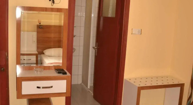 Huzuray Otel, Забронировать Отель Отели Алании по системе «всё включено», рядом с Площадь Ататюрка в Алании, Всё включено