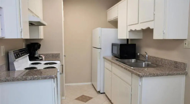 Четырёхместный люкс Standard Victoria Palms Inn and Suites