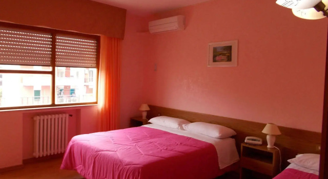 Hotel Maremonti, Rezerwuj Hotel Hotele w Foresta Umbra z basenem, Basen