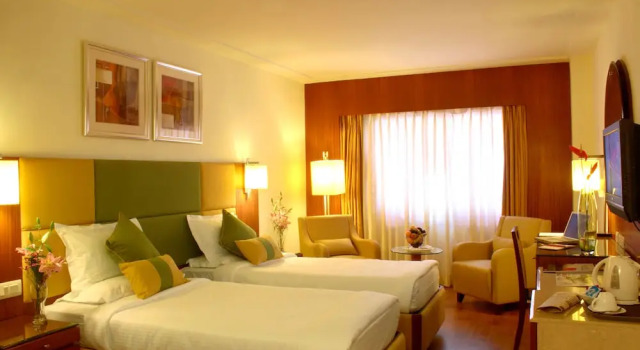 Hampshire Plaza, Rezerwuj Hotel Lakdi Ka Pul 