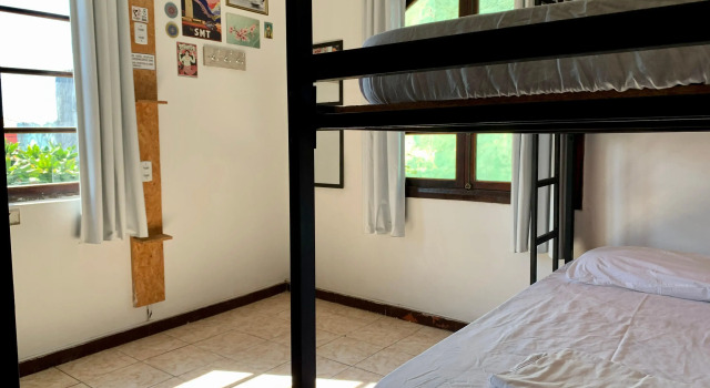 A Coroa Hostel & Pousada, Забронировать Хостел Недорогие отели Арраял-ду-Кабу, рядом с Hermenegildo Barcellos Stadium, недорого