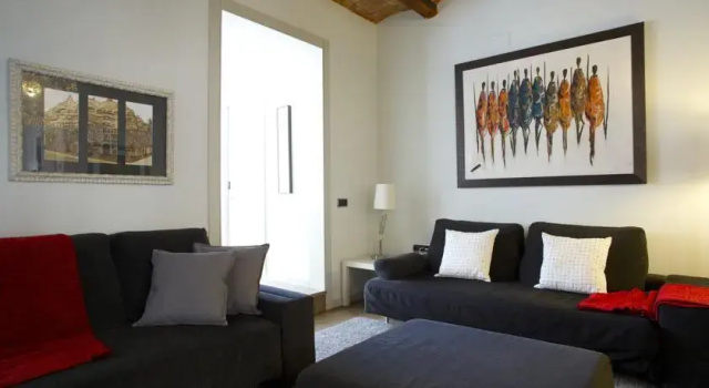 BarcelonaForRent Urban Central Suites