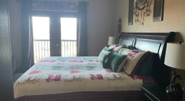 Номер Standard A Bear's Hibernation 1 Bedroom Condo by RedAwning