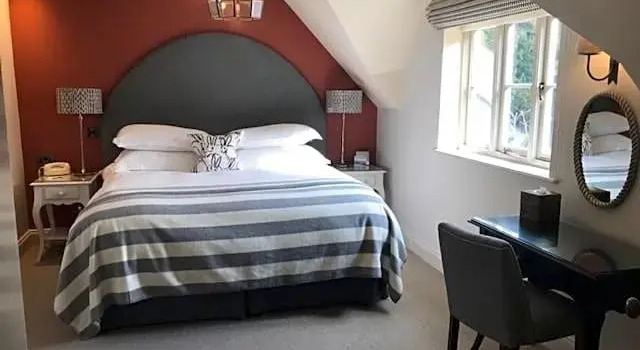 Полулюкс The Hare & Hounds Hotel