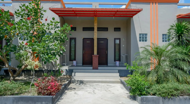 RedDoorz near Taman Makam Pahlawan Tatura, Prenota Affittacamere Palu 