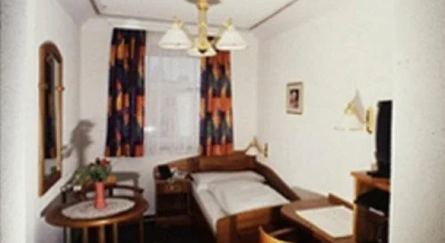 Gasthof Pension Baumkirchner, Réserver Hôtel Hôtels à Altheim avec parking, Parking