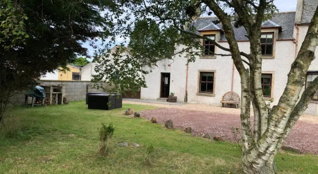 Коттедж The Farmhouse, 6 Bed Property, Forres