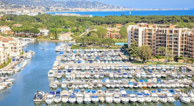 La Marina Cannes Suites, Забронировать Апарт-отель Отели в центре Манделье-ла-Напуль, в центре