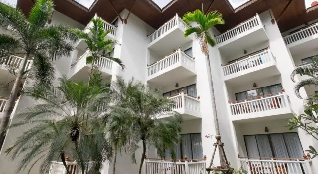 Baan Karonburi Resort