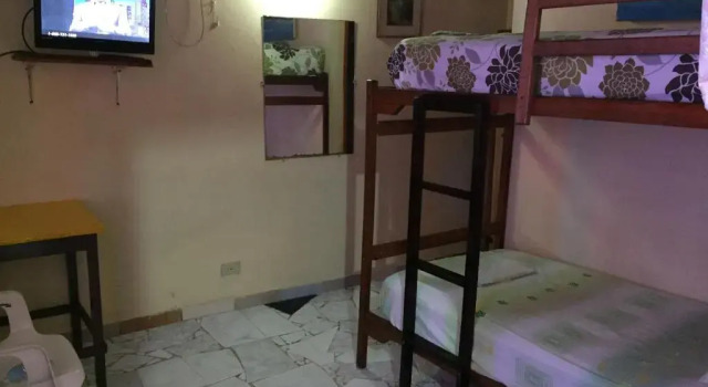 Апартаменты Yellow Moon Guesthouse & Apartments