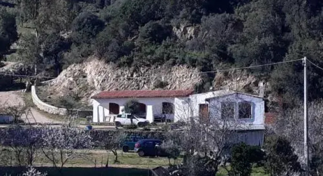Sardegna Relax House Ii, Book Hotel Hoteller i Oliena med parkering, Parkering