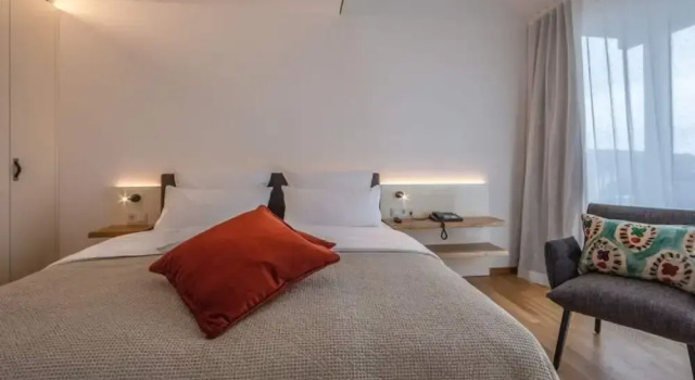 Коттедж с балконом Suite Apartment 80 sqm