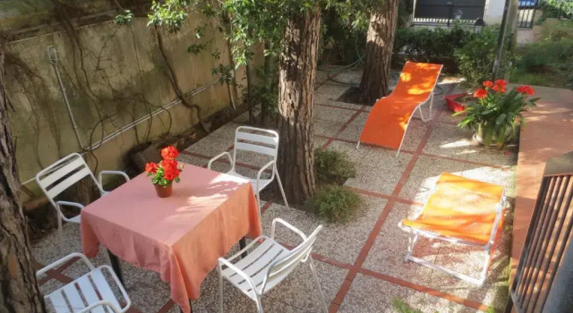 Коттедж c 1 комнатой Holiday Home Mondelladdaura