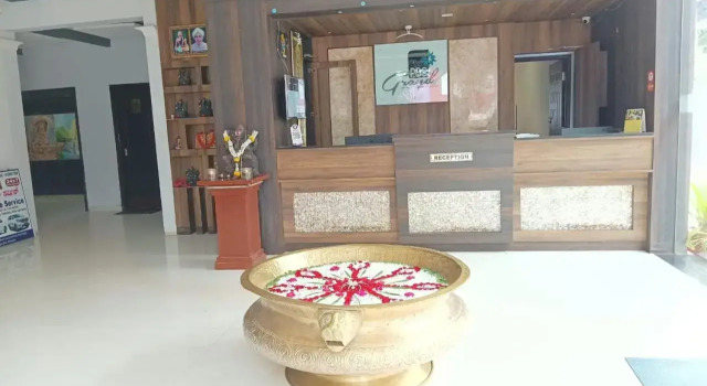 Hotel PBS Grand By AMOGHRAJ, Rezervovat Hotel Hotely v Bangalore s parkováním, Parkování